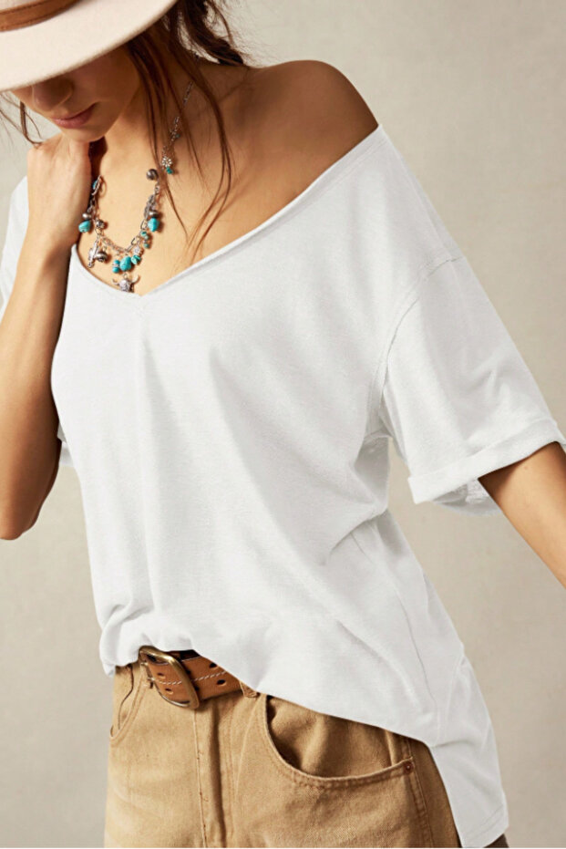 Kadın Beyaz Oversize-Salaş V Yaka Basic Tişört - 4