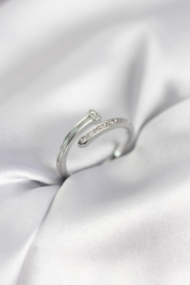 Zircon Stone Silver Color Flat Nail Model Women's Ring Tj-Byk3962