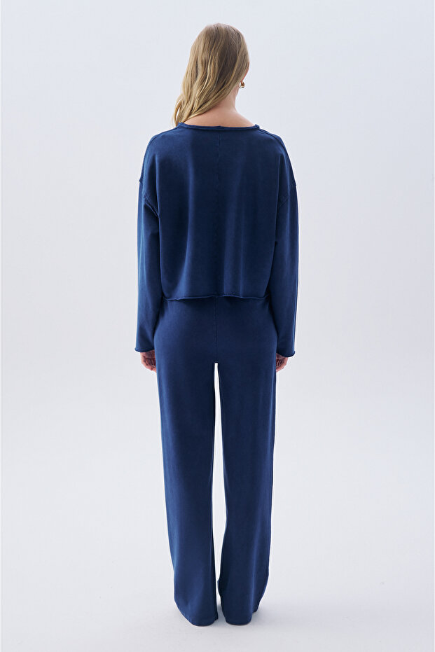 V YAKA CROP SWEATSHIRT - 2