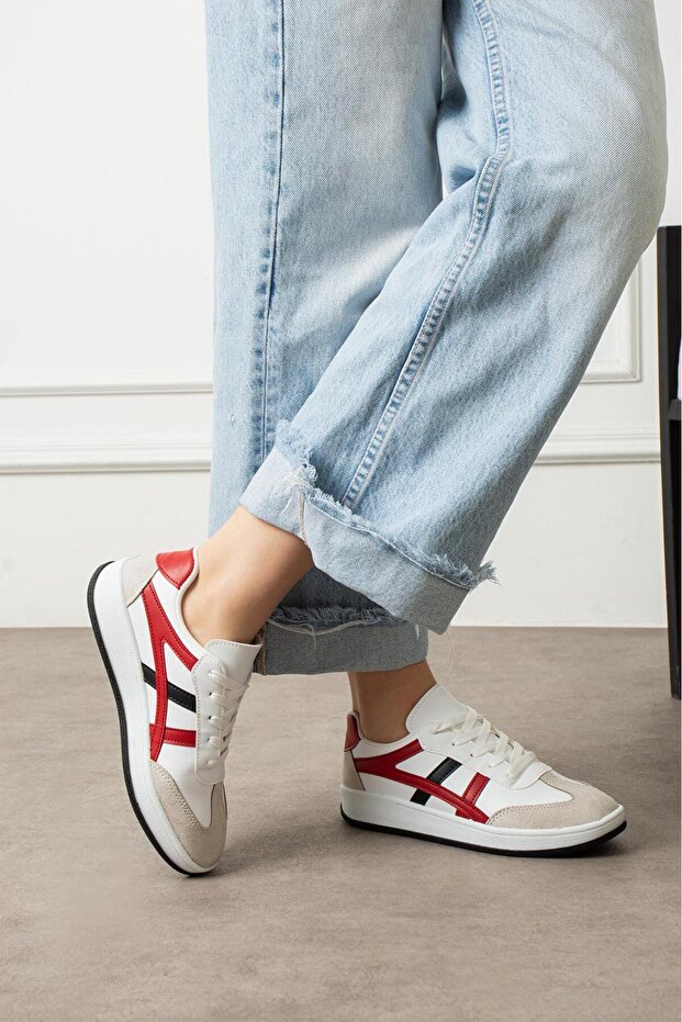 Червени маратонки - 1