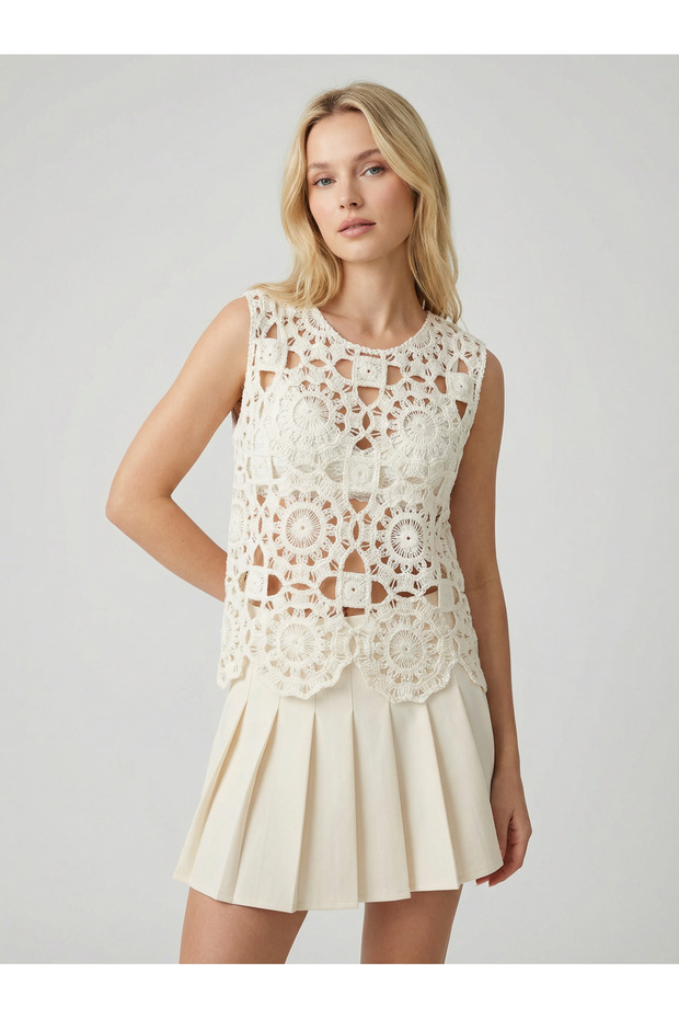 Women's Crocheted Sleeveless Patterned White Color Blouse
