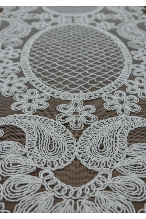 مفرش طاولة بنمط زهرة التوليب / رمادي، 135x43 سم - 3