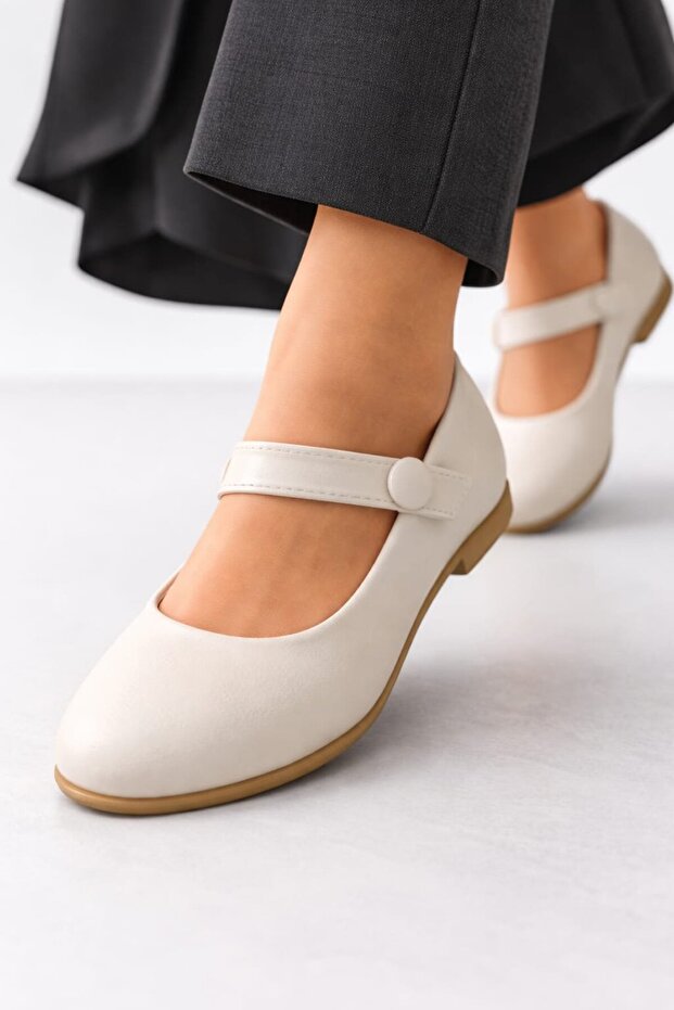 حذاء باليه مطاطي أنيق للمكتب بمقدمة مدببة وأزرار - 1