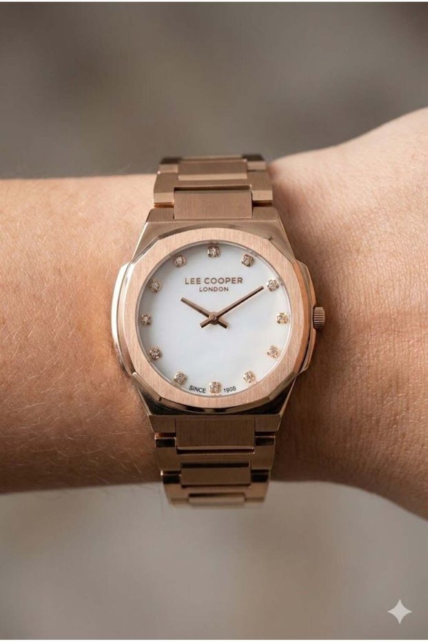 Elegant Women's Wristwatch |   Pink Gold Steel Band, White Dial, 31mm