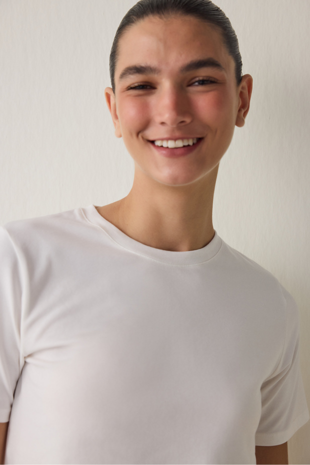 Kırık Beyaz Basic Regular Fit Tişört - 3