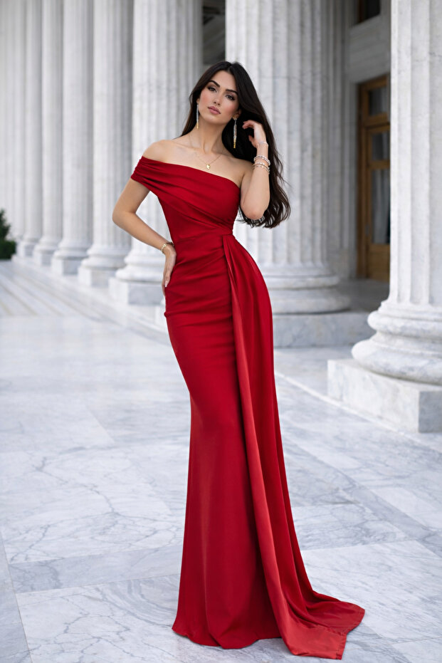 Ewo Train One-Shoulder Dress Red