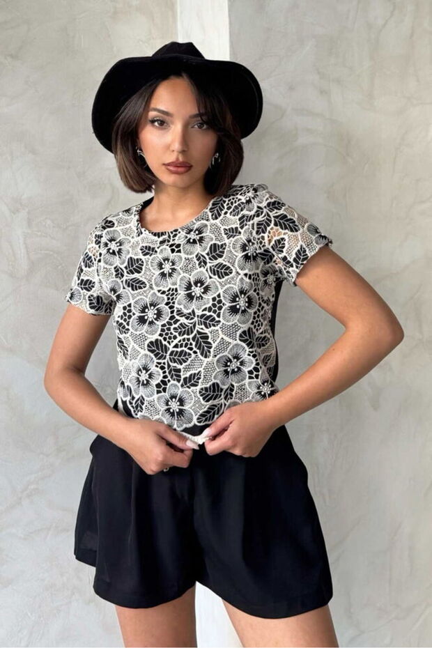 Lace Blouse - Black | D2768