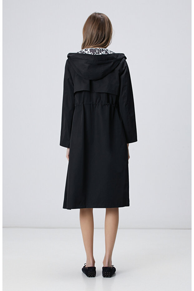 Siyah Kapüşonlu Pardesü - 5