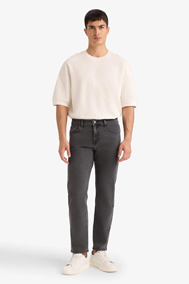 D9827AXNM36 DENIM سرويجو بنطلون جينز بقصة عادية