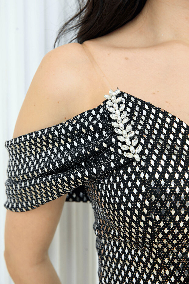 فستان بتصميم قماش مزين بالترتر - فضي - 3