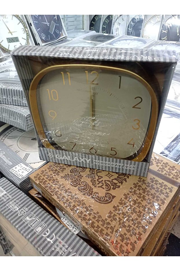 ساعة حائط مربعة جلاكسي 30 سم بيضاوية الشكل - 5