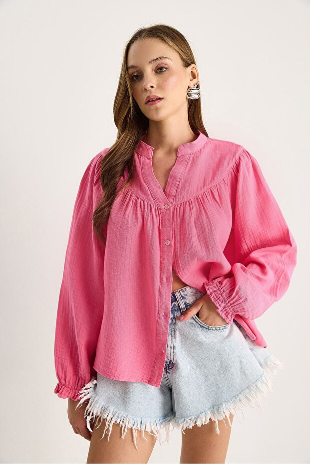 Textured V-neck button-down shirt - 2