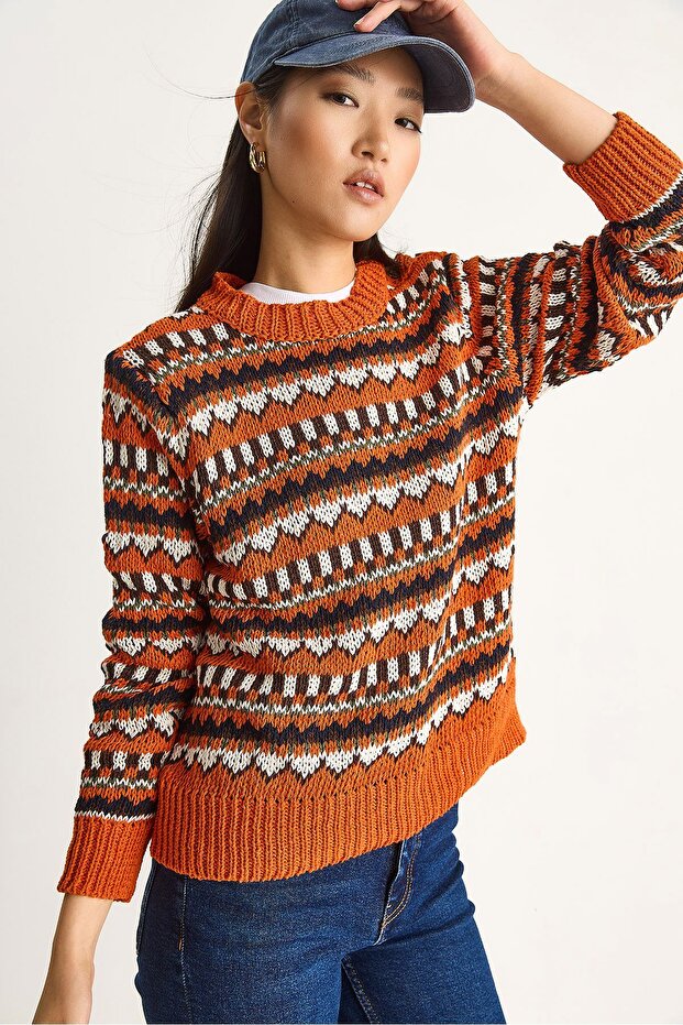 Knitted sweater with Patterned LUCCI - 4
