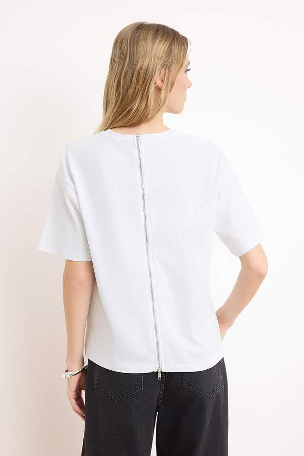 Beyaz %100 Kalın Pamuklu Fermuar Detaylı Relaxed/Rahat Kalıp Örme T-Shirt TWOSS24TS00272 - 3