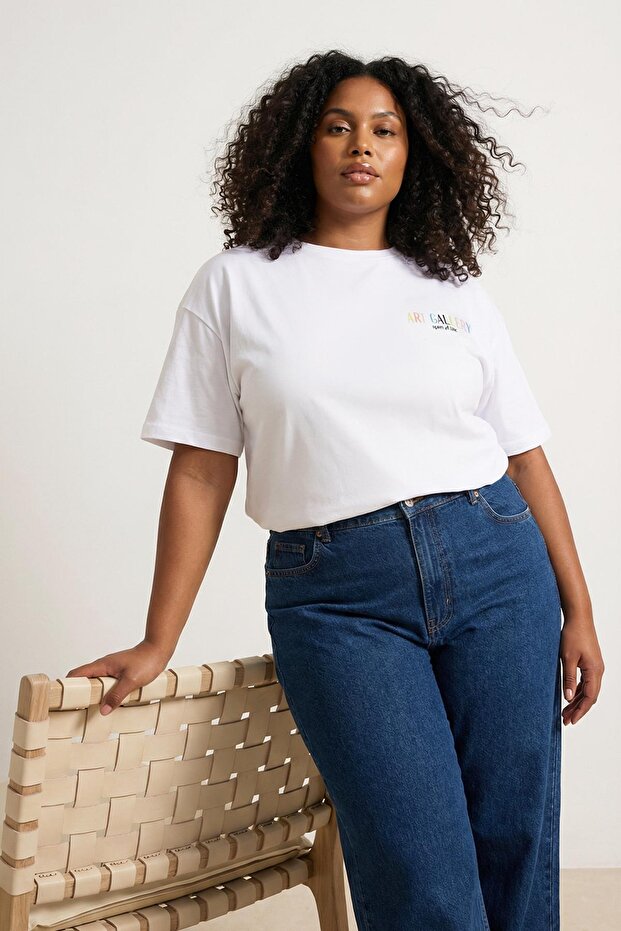 Beyaz %100 Pamuk Ön ve Arka Baskılı Oversize Fit Bisiklet Yaka Örme T-Shirt TBBSS26BF00014 - 2