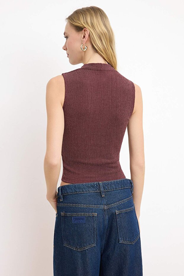 Mürdüm Düz Fitted V Yaka Kolsuz Crop Dokulu Örme Bluz TWOSS26BZ00249 - 4