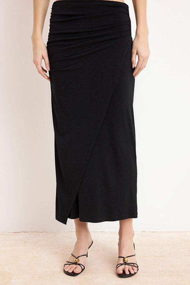 Siyah Büzgü Drape Detaylı Maxi Anvelop Esnek Etek TWOAW25ET00096 - 3