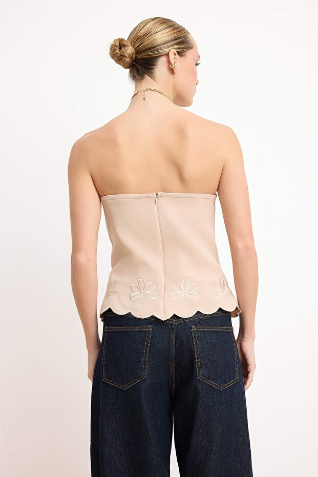 Bej Nakış Detaylı Straplez Dokuma Bluz TWOSS26BZ00500 - 4