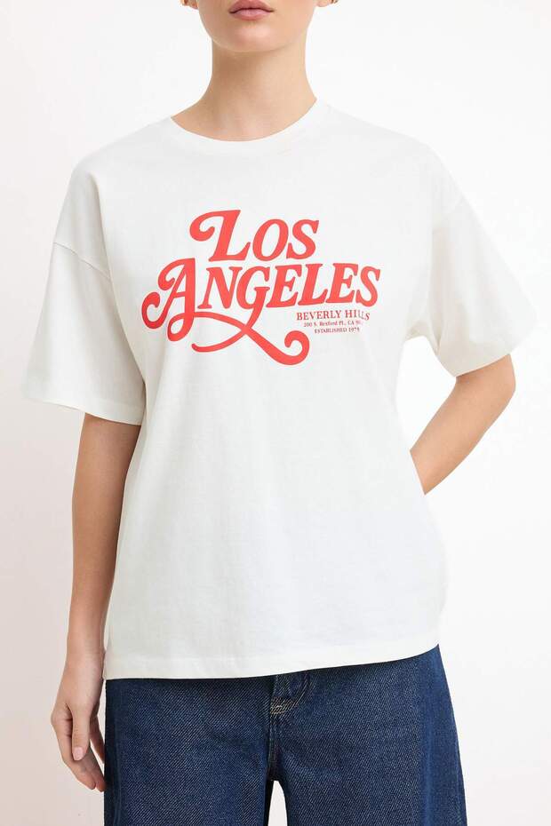 Ekru Slogan Oversize/Geniş Kalıp Düşük Kol Kısa Kollu Tok %100 Pamuk Örme T-Shirt TWOSS26TS00128 - 3