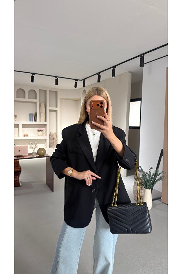 سترة بليزر سوداء كبيرة الحجم بأزرار عظمية - 4