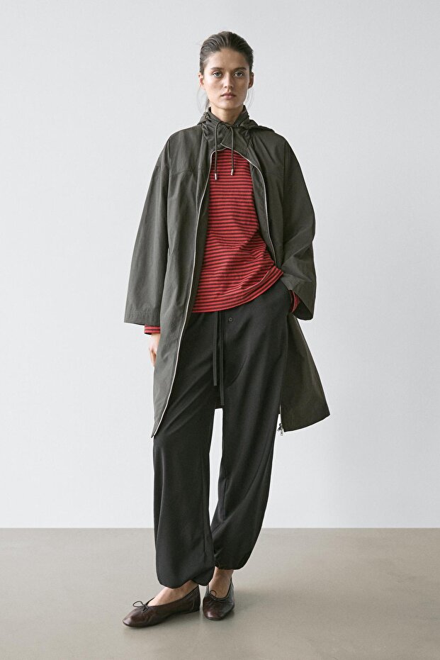 Technical fabric trench coat with hood - 4