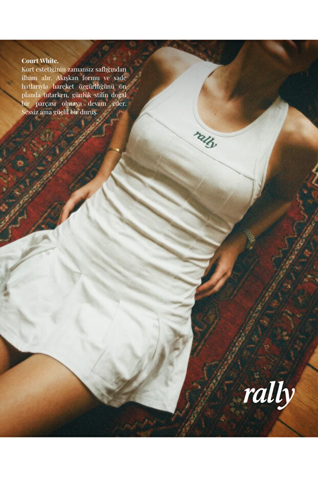 Beyaz Tenis Elbisesi - 6