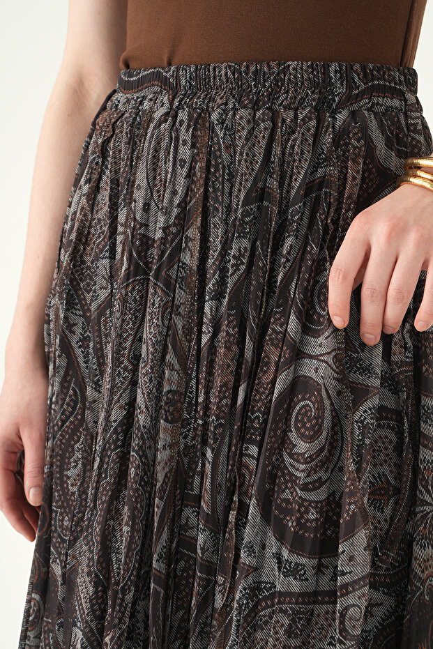 تنورة بنمط 8461A باللون البني - 4