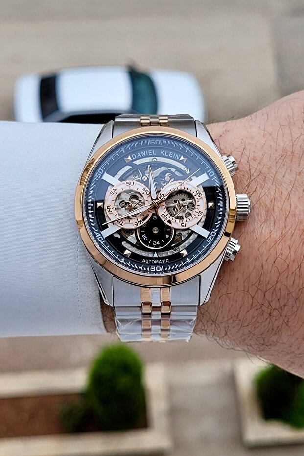 Bronze Metallic Color 2 Year Warranty Automatic 42 mm Indicators Active Men's Wristwatch