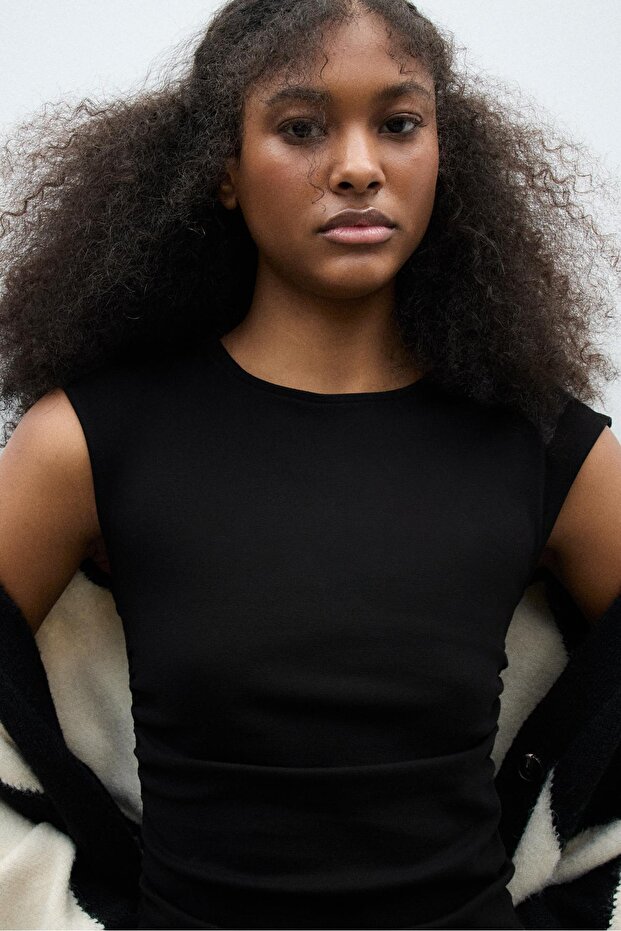 Basic fitted büzgülü t-shirt - 3