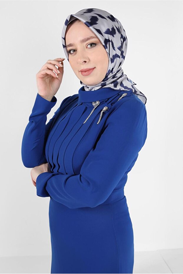 وشاح منقوش ألفينا 8409