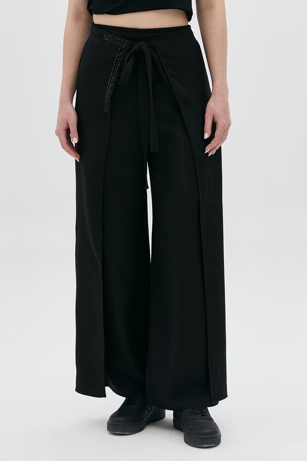 بنطال مزين بالأحجار مع ربطات جزئية - 2