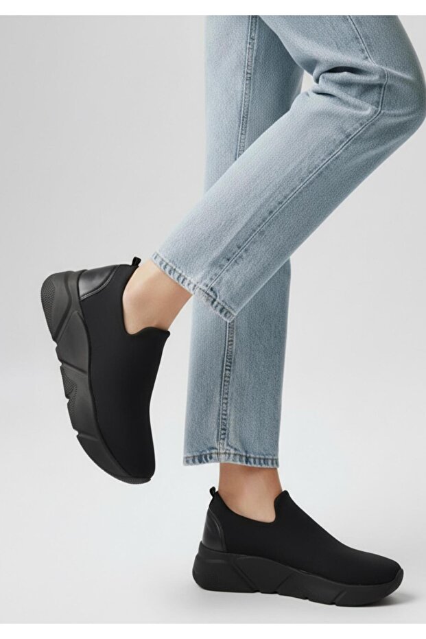 LARGE NUMBER WOMEN'S STRETCH SHOES 41-42-43-44-BLACK