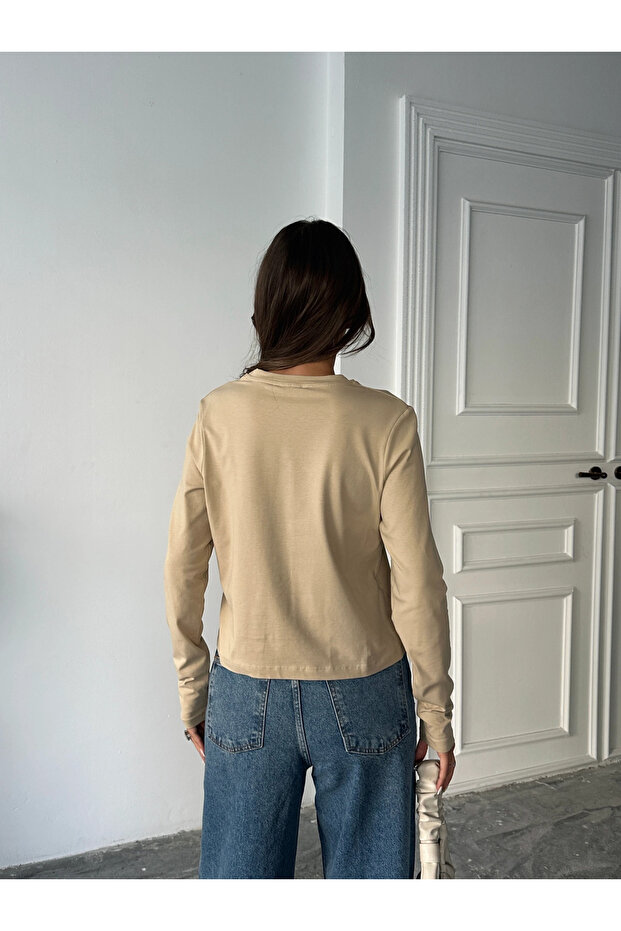 بلوزة أساسية سادة بأكمام طويلة - بيج - 3