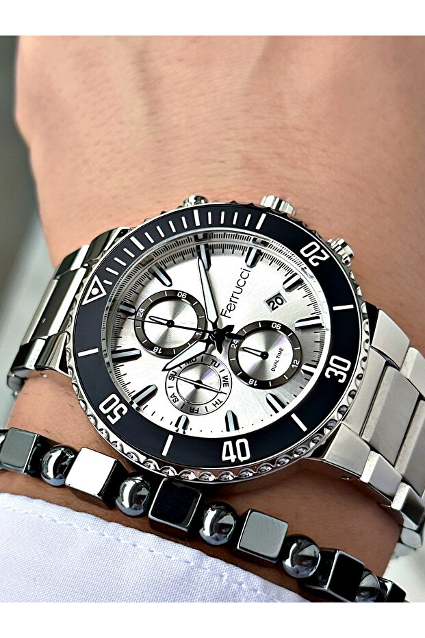 Calendar Steel Strap Men's Wristwatch