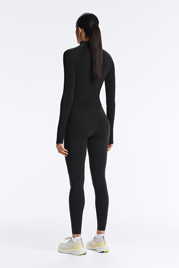 سترة تقنية خفيفة ودافئة للجري مع درزات - 7