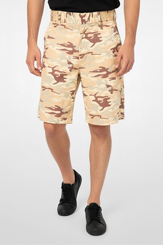 شورت رجالي أساسي مموه، متعدد الألوان - 2