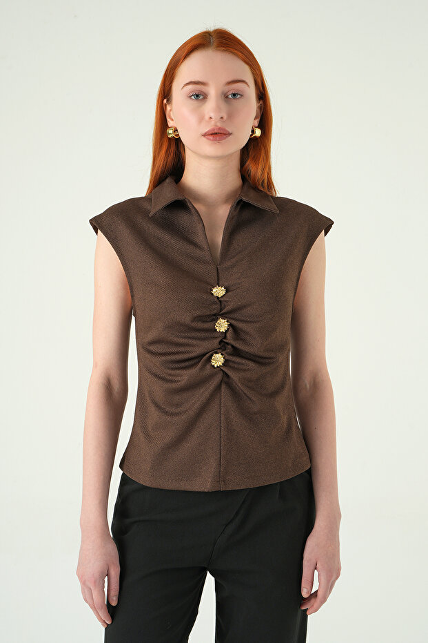 8406A بلوزة بأزرار أمامية باللون البني - 2