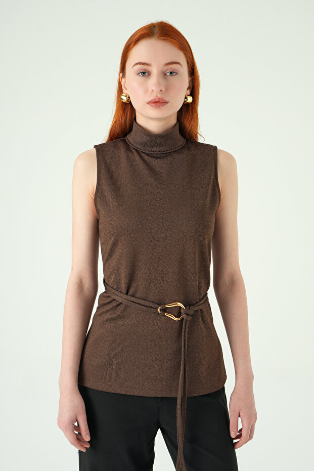 8434A Zero Sleeve Belted Blouse Brown - 2