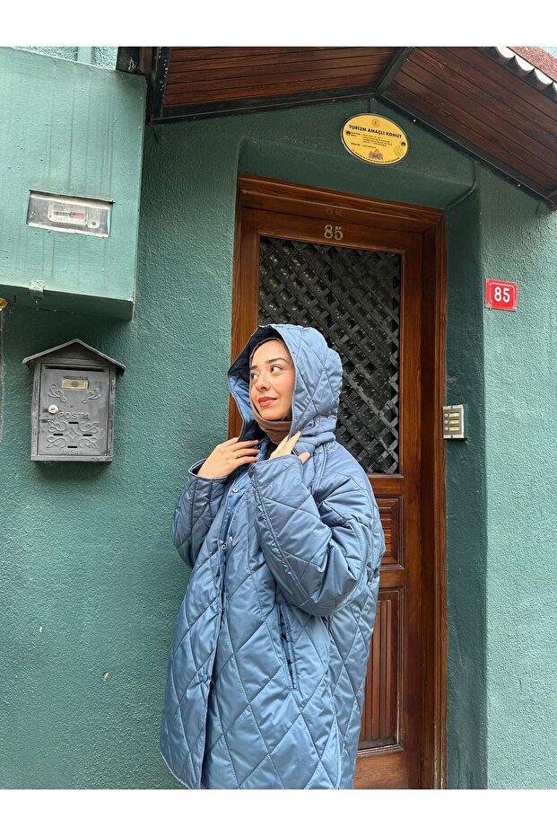 Oversize Kapüşonlu Kadın Kapitone Mont - 3