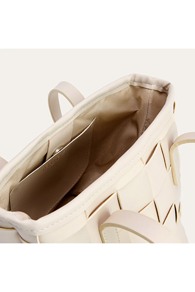 Knitted Looking Handbag - 3