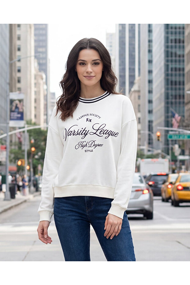 سويت شيرت رياضي أبيض أساسي للنساء - 1