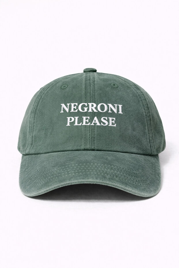 قبعة مطرزة قابلة للغسل بعبارة ''NEGRONI PLEASE'' / قبعة مغسولة مطرزة بعبارة ''NEGRONI PLEASE''