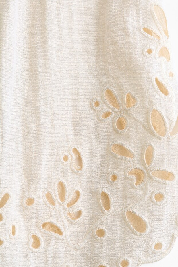 Nakış İşlemeli Şort - 5