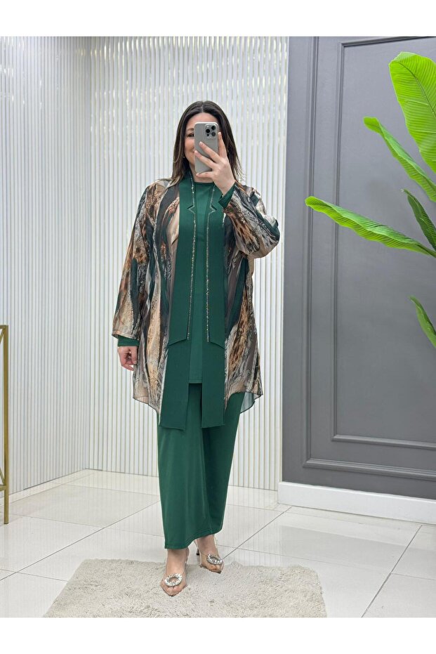 Plus Size Sandy Chiffon Three-Piece Set - 1