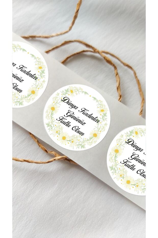 Women's Day Daisy Round Sticker - 24 Pieces Decoration, Gift, Packaging Sticker Kg6