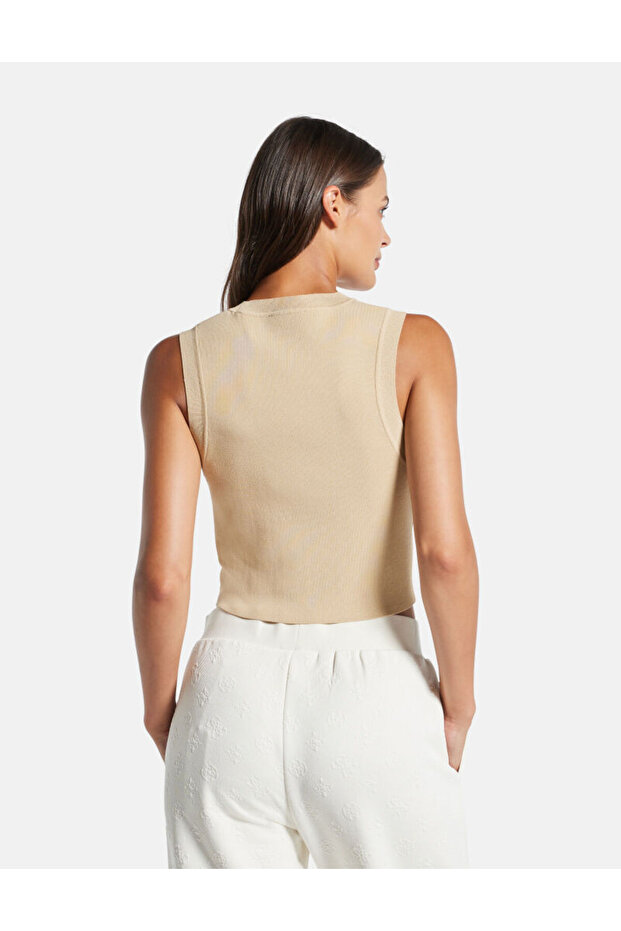 Small triangle tank top - 4