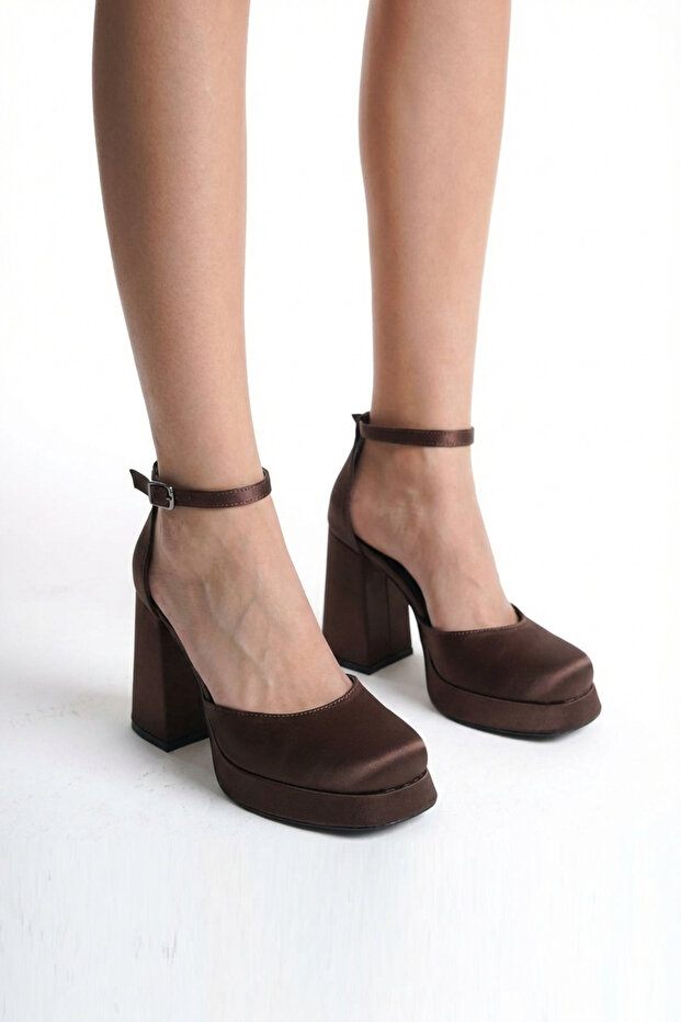 Women's Bitter Brown Satin Ankle Strap Platform Heeled Shoes (the Molds Are Half a Size Larger.)