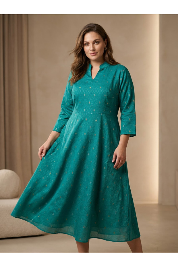 Rochie din bumbac satinat brodat manual