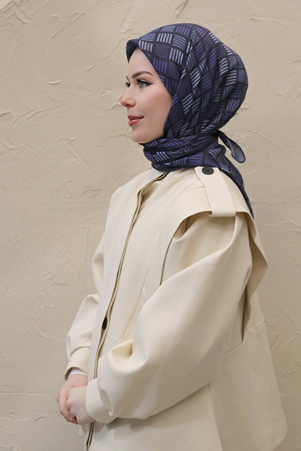 وشاح قطني مستورد بنمط خطوط - 3