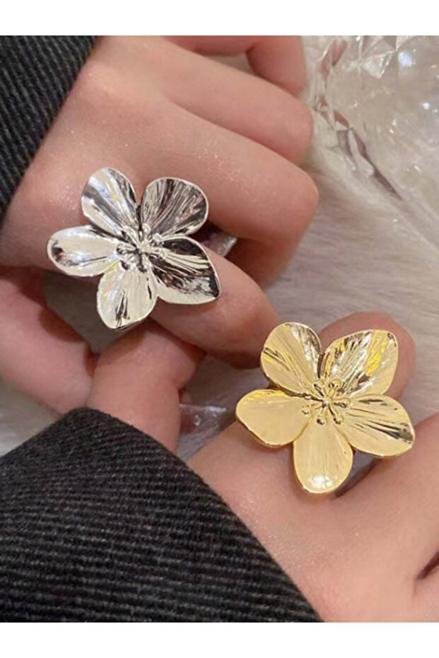 Big Flower Ring - 3